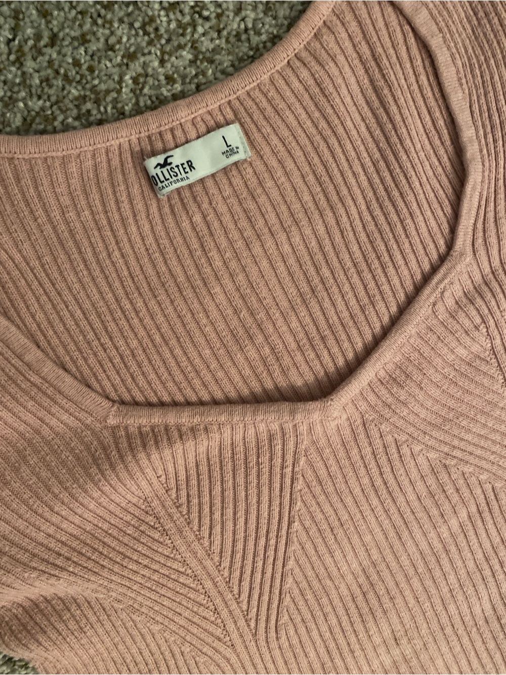 Hollister Women's Ribbed Long-Sleeve  Crop Sweater in Dusty Pink Size Large